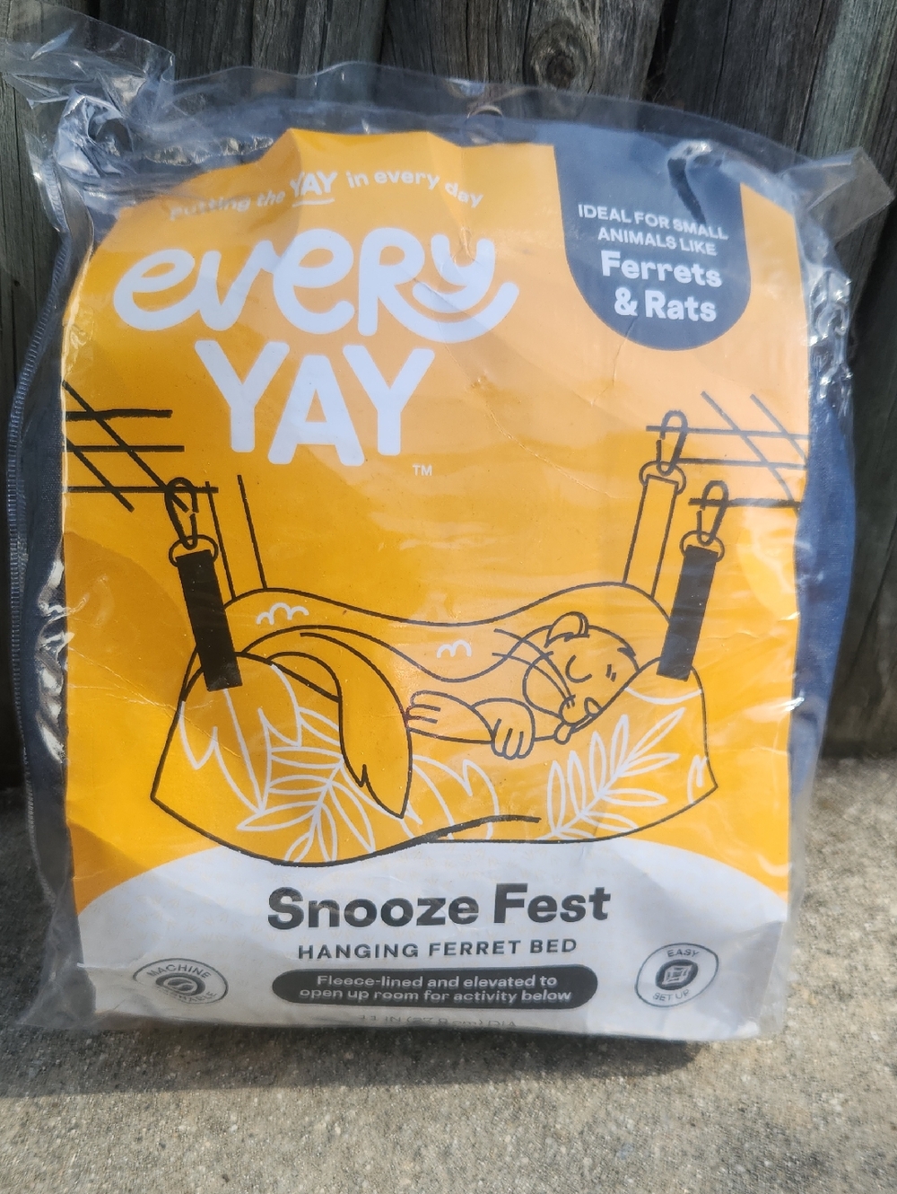 PUTTING THE YAY IN EVERY DAY! FERRET AND/OR RAT BED.